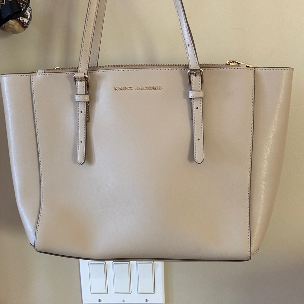 Marc Jacobs Light Tan Commuter Leather Tote